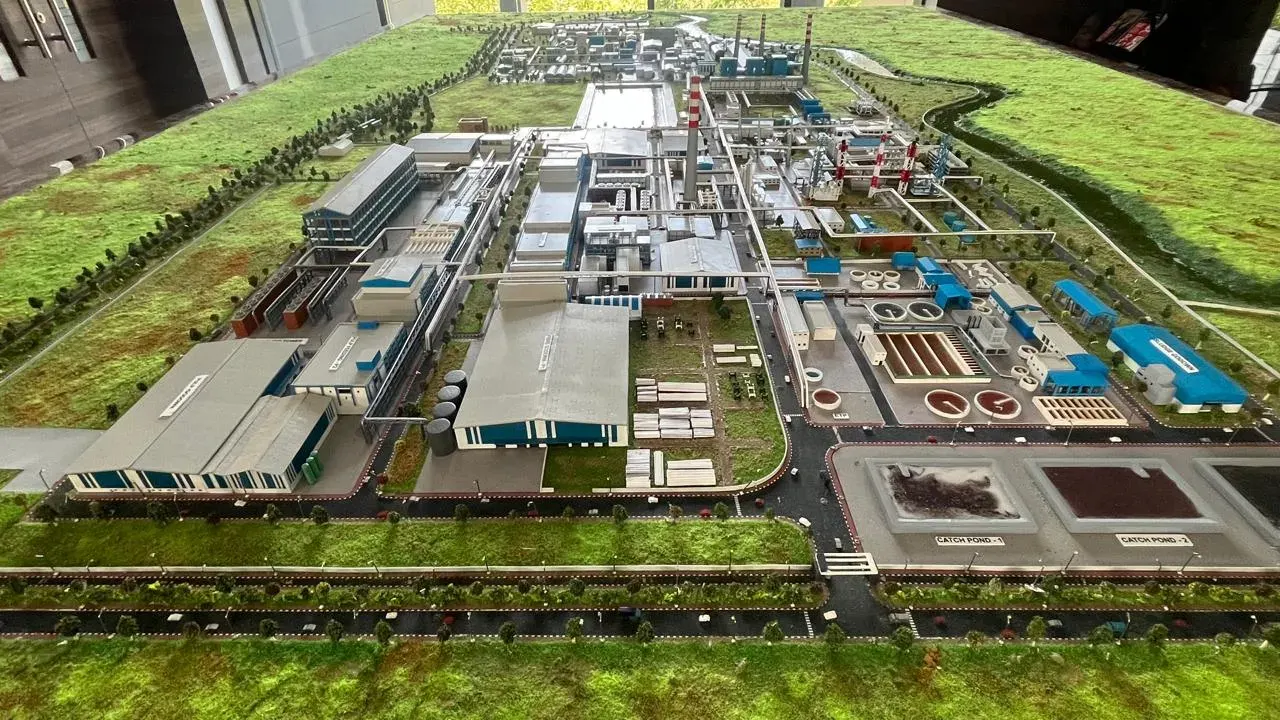 Industrial Scale Model